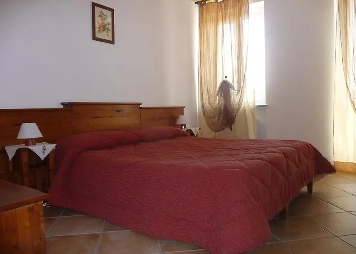 בית חווה Agriturismo Cascina Vrona Monteu Roero