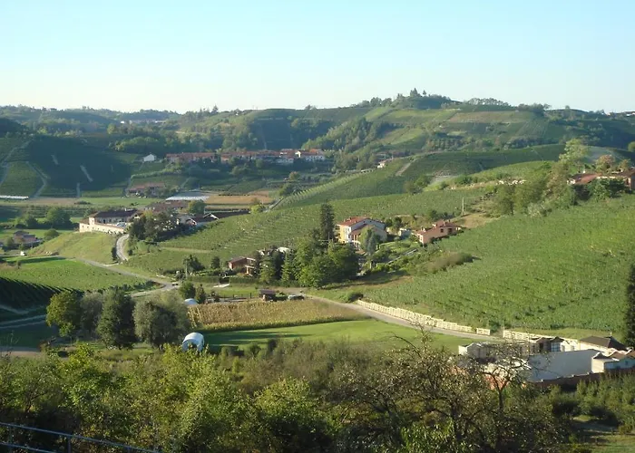 בית חווה Agriturismo Cascina Vrona *